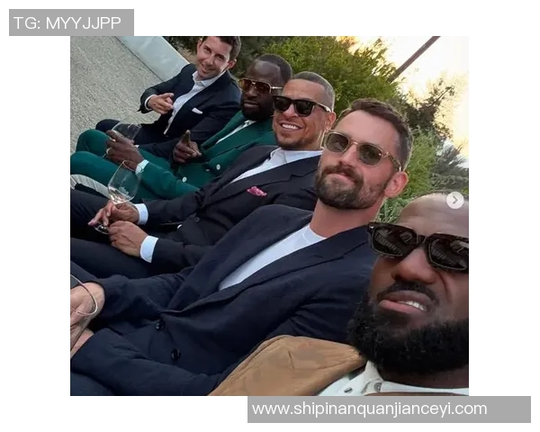 足球明星与詹姆斯亲密互动引发球迷热议共同探讨运动精神与友谊的魅力