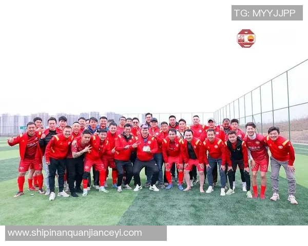 足球明星与成龙的缘分揭秘谁是他们的好友与崇拜者