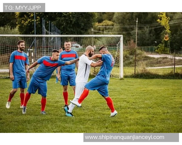 足球明星之间的激烈对抗与幽默羞辱瞬间大盘点