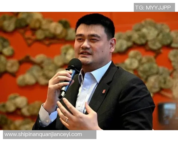 足球明星周正受伤事件引发球迷热议与媒体关注的背后故事