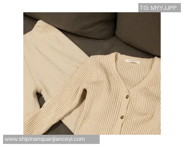 足球明星同款睡衣时尚搭配推荐让你在家也能感受运动魅力