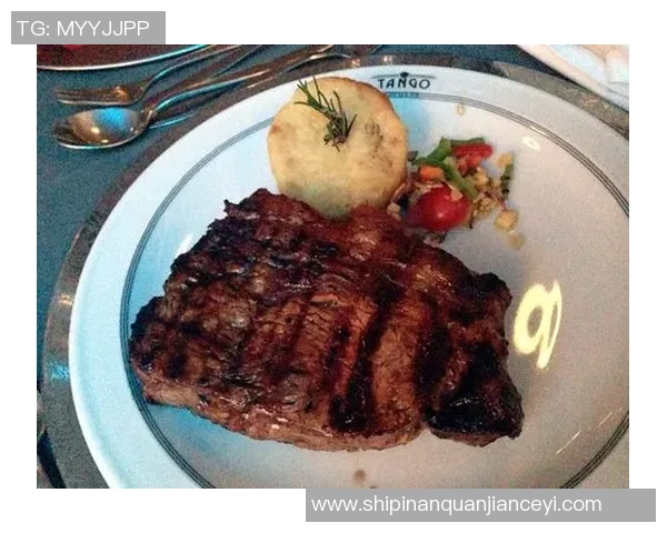 足球明星品尝西餐的精彩瞬间分享与美食体验视频合集