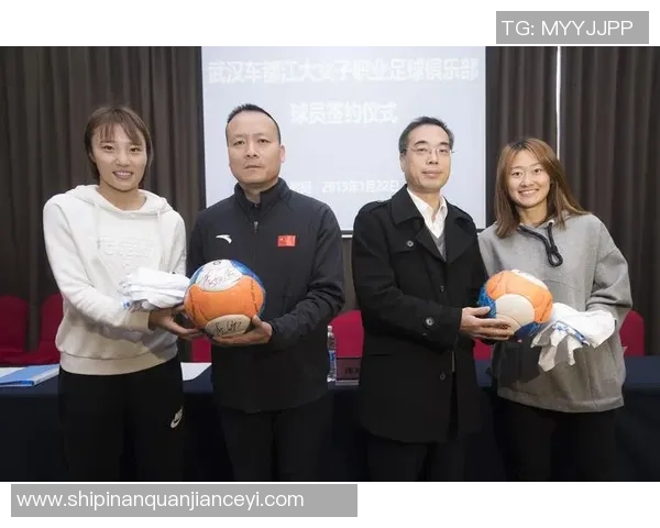 足球明星婷婷的成长历程与辉煌成就揭秘