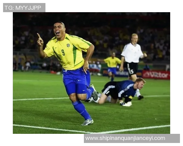 足球明星射门训练视频揭秘技巧与训练方法提升你的射门水平