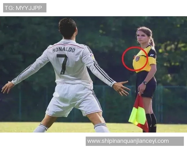 足球明星搞笑瞬间大揭秘让你捧腹大笑的精彩瞬间合集