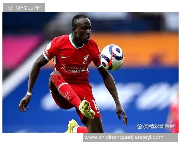 足球明星独特球技大揭秘从梅西到C罗的绝技盘点与分析